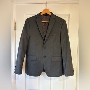 Lauren Ralph Lauren gray boys suit jacket (16R) and trousers (14R)